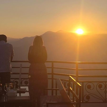 Hotel High Ground Inn Sarangkot Pokhara Bagian luar foto