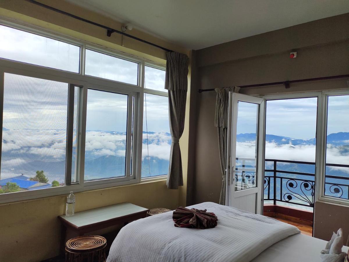 Hotel High Ground Inn Sarangkot Pokhara Bagian luar foto