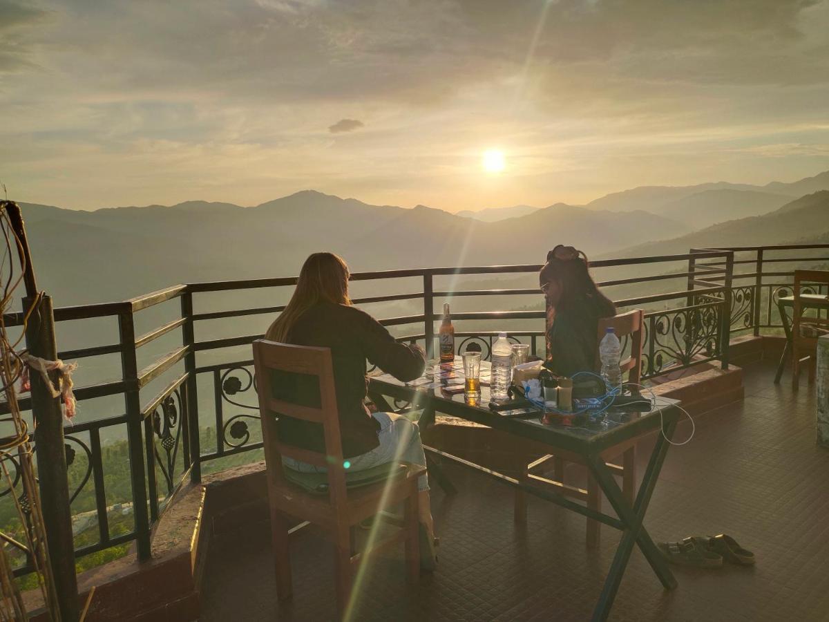 Hotel High Ground Inn Sarangkot Pokhara Bagian luar foto