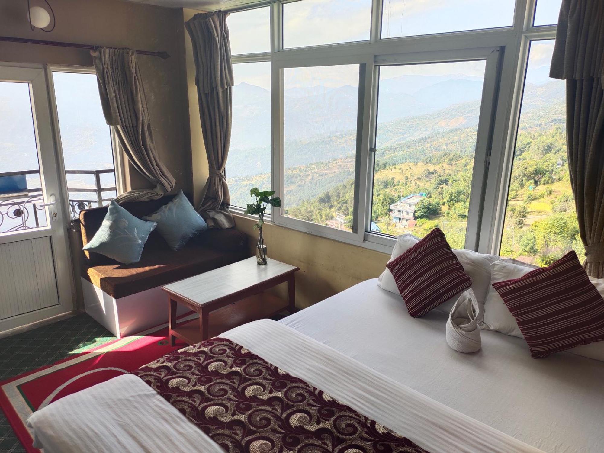 Hotel High Ground Inn Sarangkot Pokhara Bagian luar foto