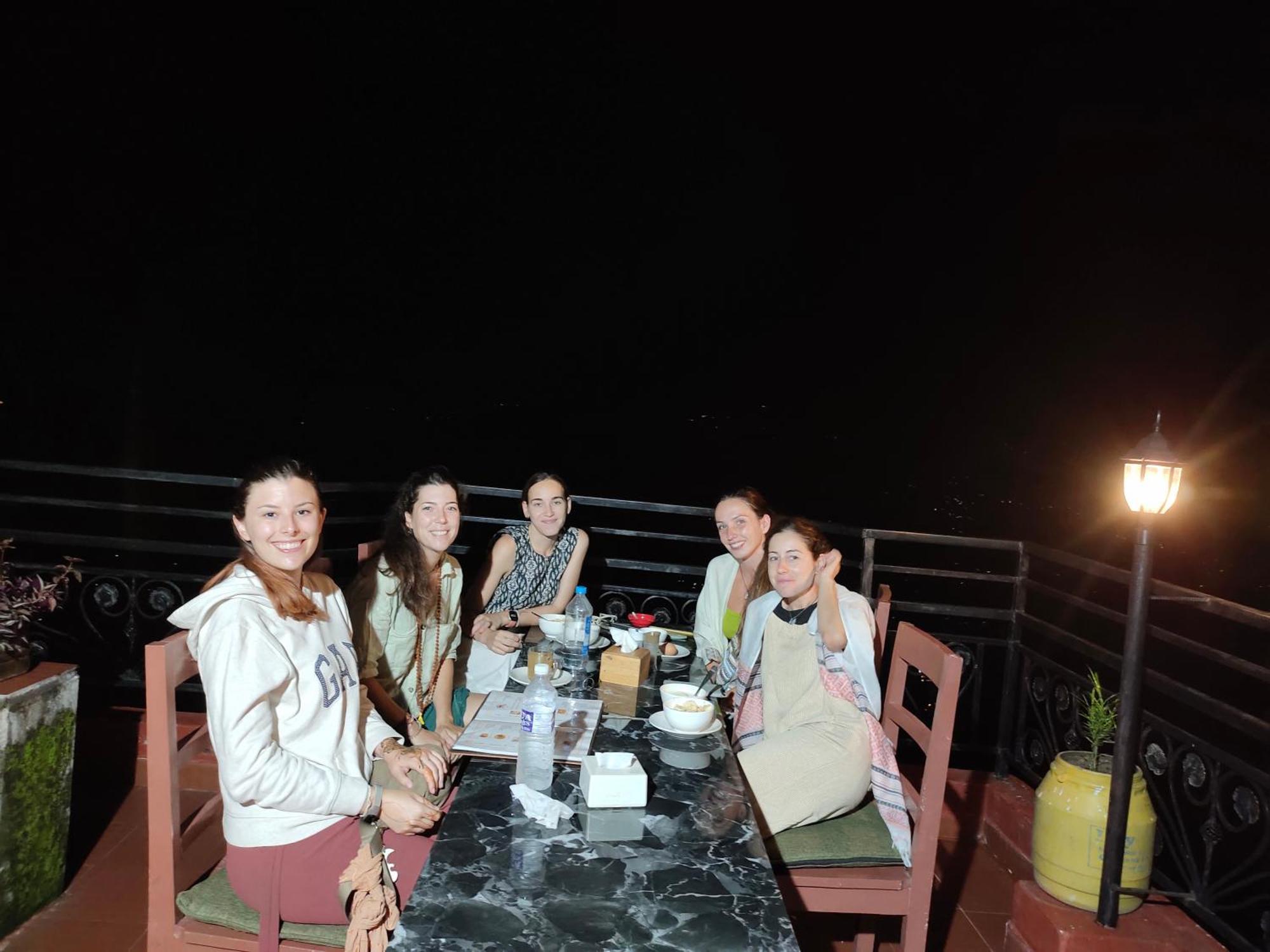 Hotel High Ground Inn Sarangkot Pokhara Bagian luar foto