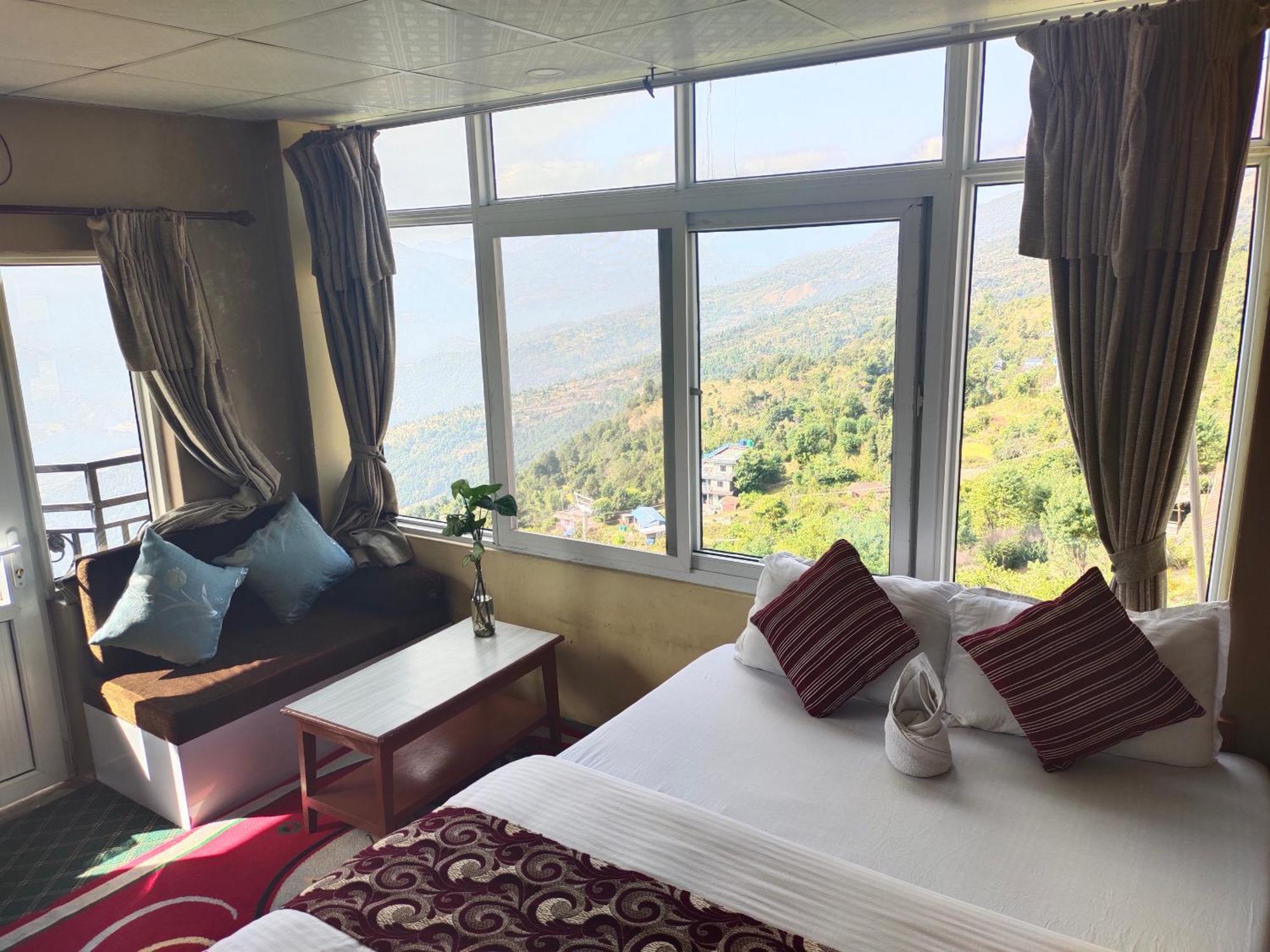 Hotel High Ground Inn Sarangkot Pokhara Ruang foto