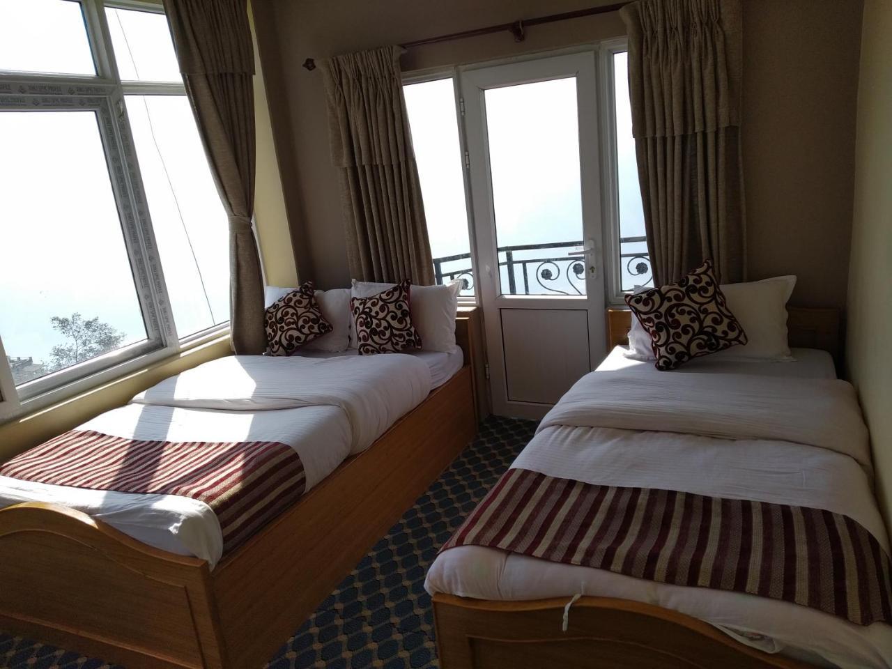 Hotel High Ground Inn Sarangkot Pokhara Bagian luar foto